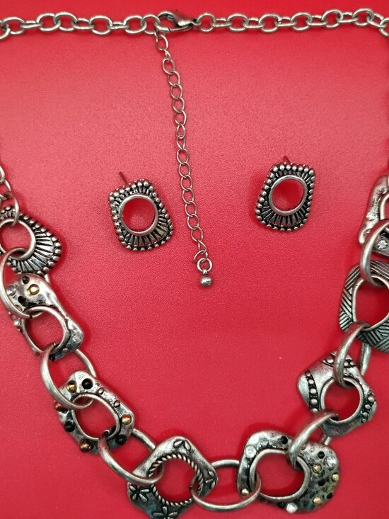 Not Signed Jewelry - Vintage, Silvertone Necklace with Marcasite's, with matching pierced earrings.
